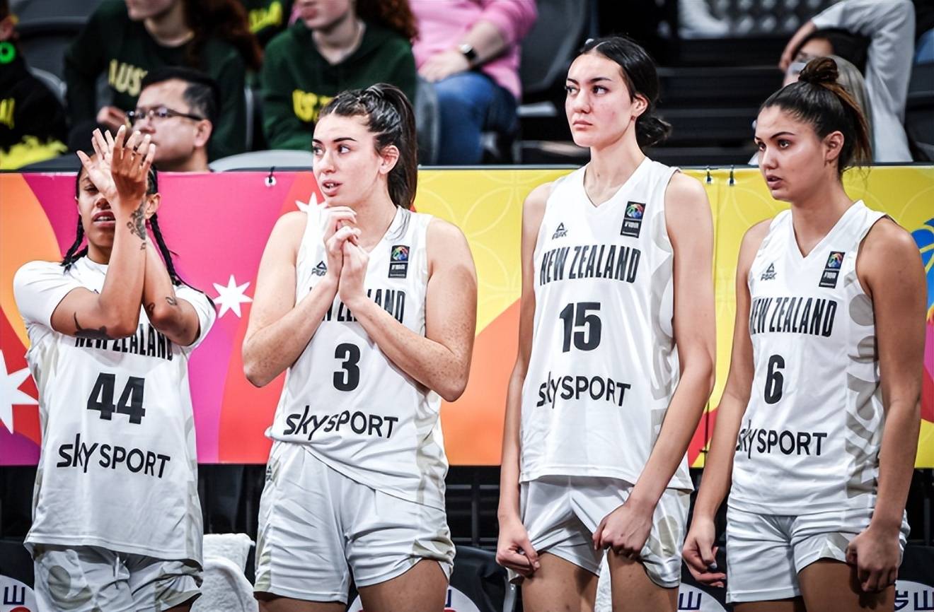 训练课后突围战来临,纽约尼克斯围绕亚洲杯再遭质疑,震撼外界,医务组通报恢复(中美篮球赛爆发冲突特警进场逼退美国队) 训练课后突围战来临,纽约尼克斯围绕亚洲杯再遭质疑,震撼外界,医务组通报恢复(中美篮球赛爆发冲突特警进场逼退美国队)