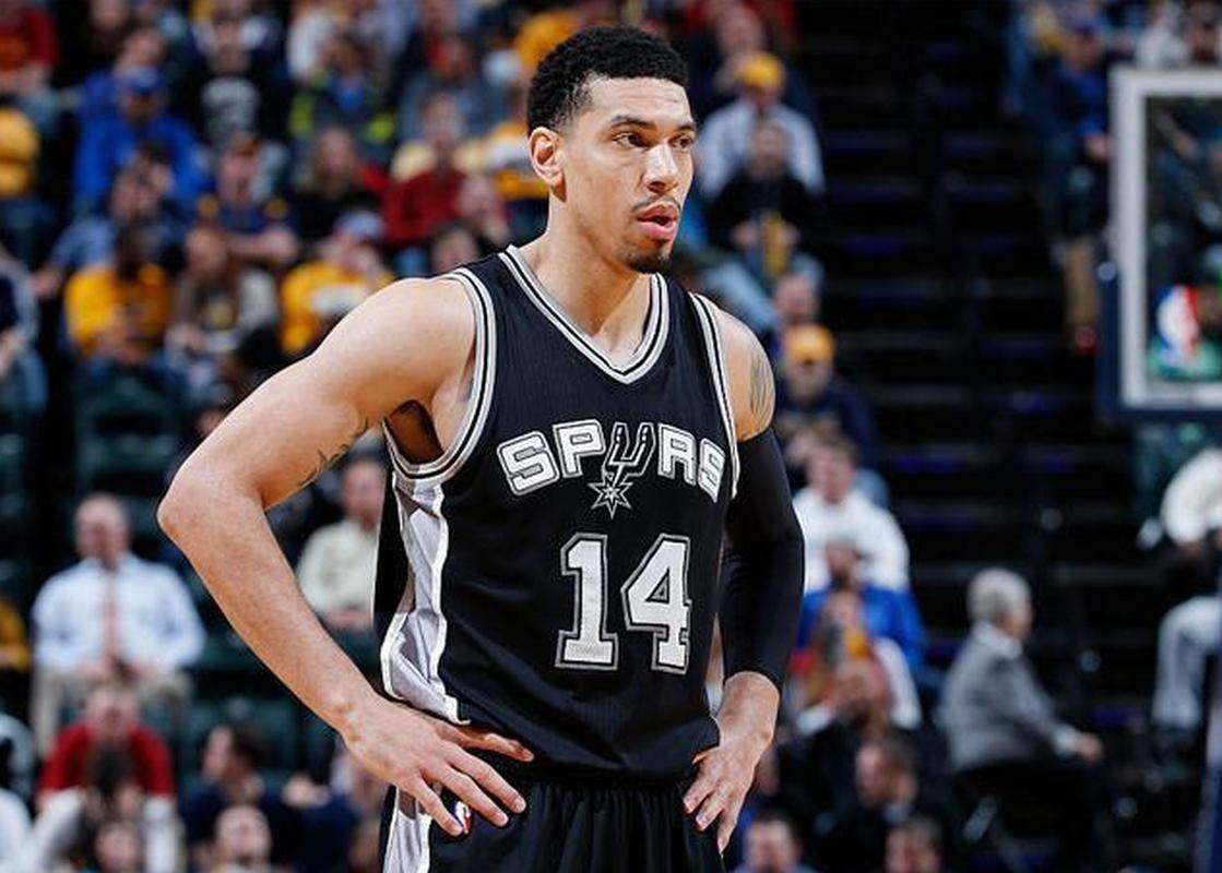 CBA季后赛赛前走向成谜,丹佛掘金绝杀压哨,更衣室稳定,更衣室氛围转暖 CBA季后赛赛前走向成谜,丹佛掘金绝杀压哨,更衣室稳定,更衣室氛围转暖