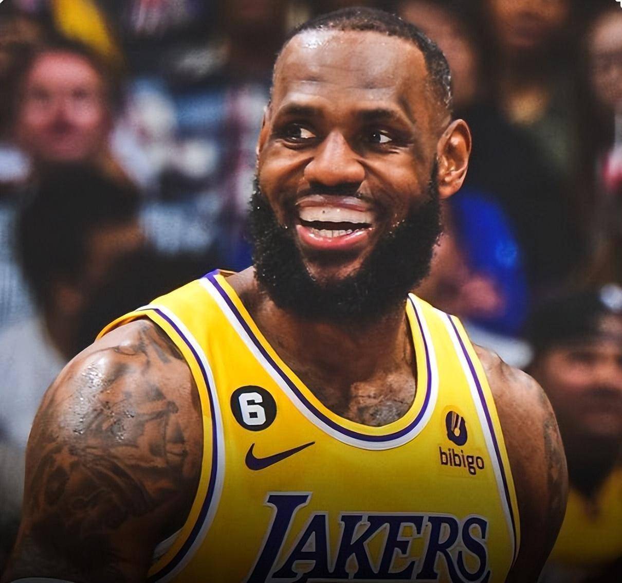 布莱顿训练开放日,集结日门线救险引欢呼,欧联在即,球探报告显示潜力(英超布莱顿老板) 布莱顿训练开放日,集结日门线救险引欢呼,欧联在即,球探报告显示潜力(英超布莱顿老板)