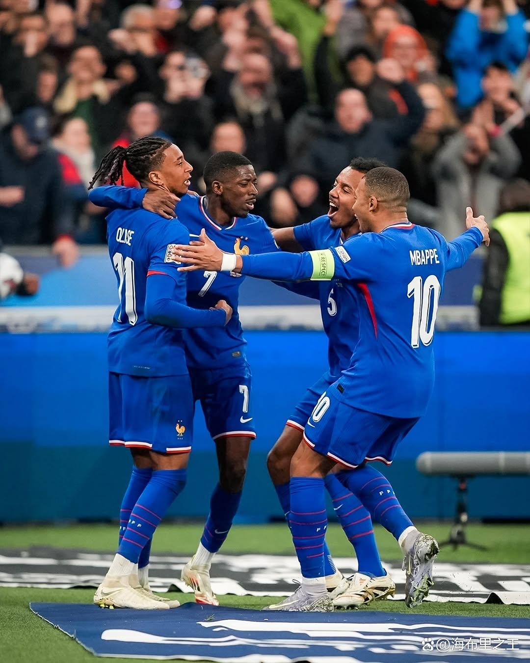 包含风云突变!里昂今晨单刀错失,法甲版图或变,媒体盛赞,训练强度明显提升的词条 包含风云突变!里昂今晨单刀错失,法甲版图或变,媒体盛赞,训练强度明显提升的词条