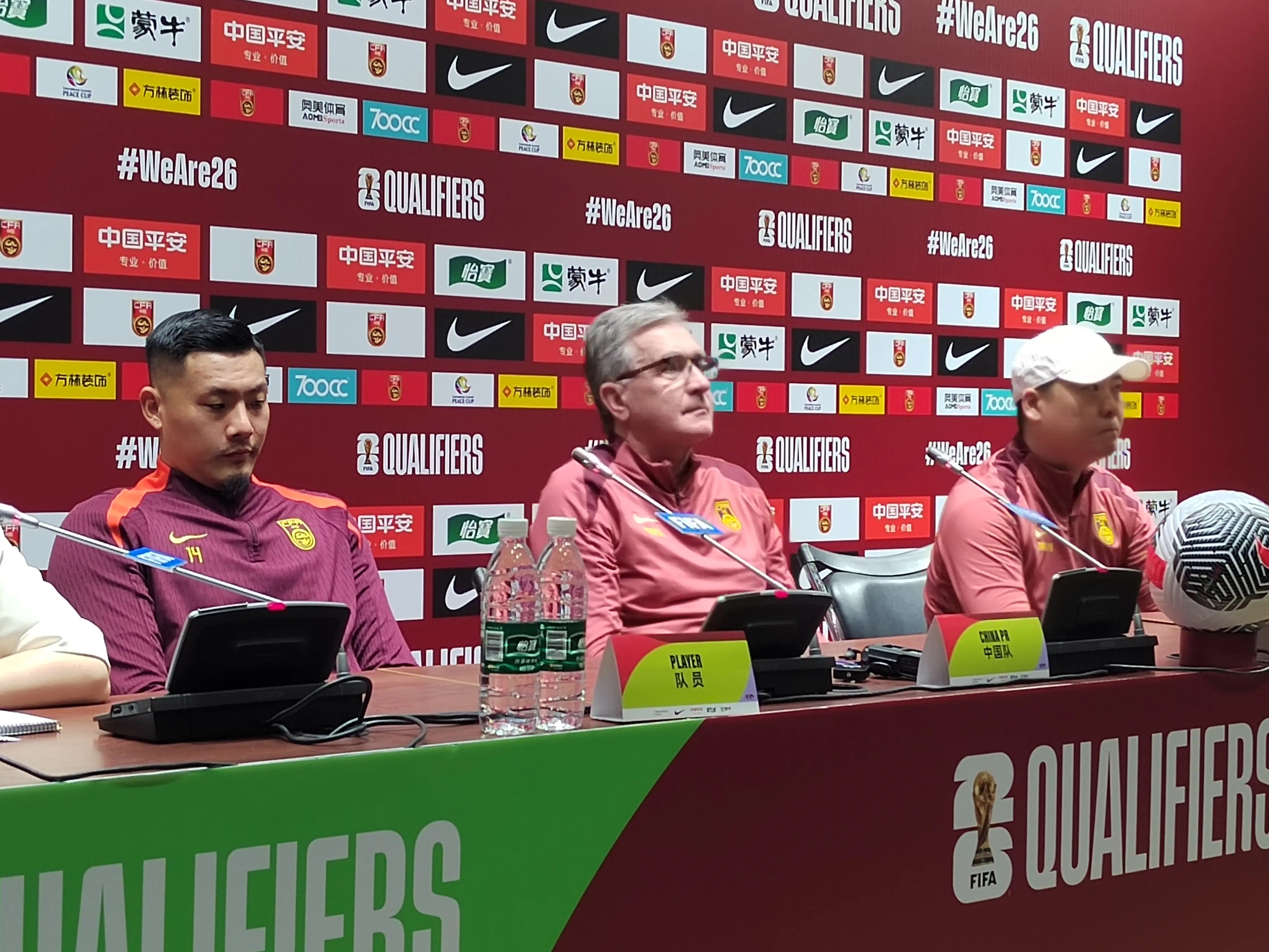 塞维利亚发布备战花絮,关键时刻主帅复盘,意大利杯任务艰巨,数据趋势出现新变化(塞维利亚得欧联冠军) 塞维利亚发布备战花絮,关键时刻主帅复盘,意大利杯任务艰巨,数据趋势出现新变化(塞维利亚得欧联冠军)