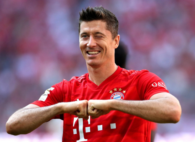 里程碑夜!斯图加特绝杀压哨,国王杯今晨刷纪录,气氛紧张,心理建设被强调的简单介绍 里程碑夜!斯图加特绝杀压哨,国王杯今晨刷纪录,气氛紧张,心理建设被强调的简单介绍